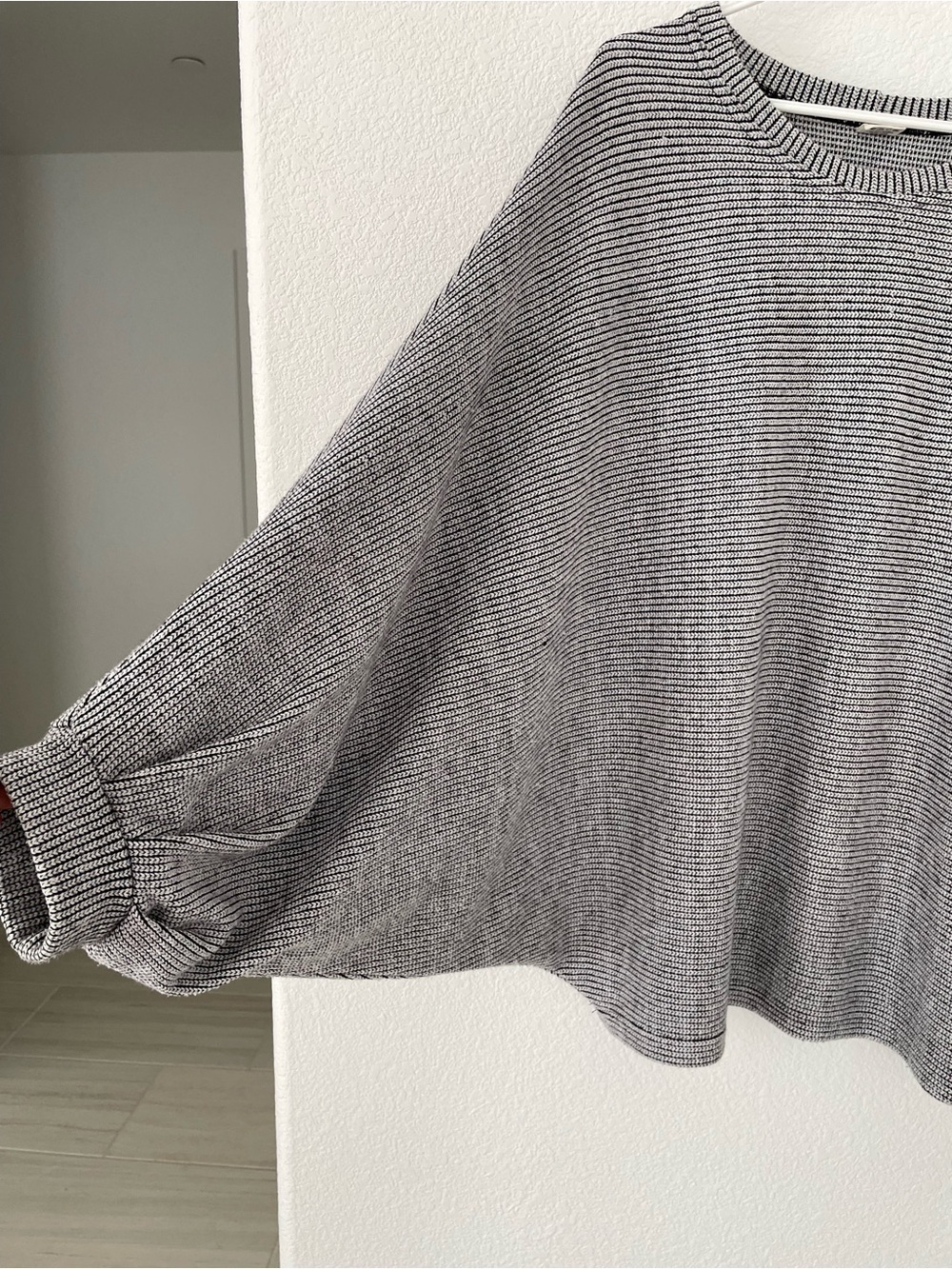 Oversized Gray Textured knit Sweater,Stretchy Ribbed Cuff Sleeve